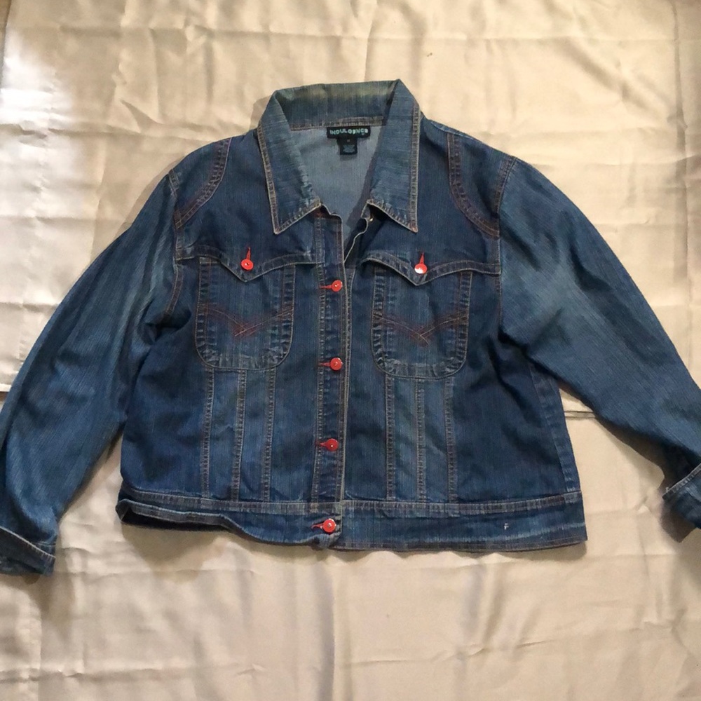 Dark Demi jacket with red buttons
